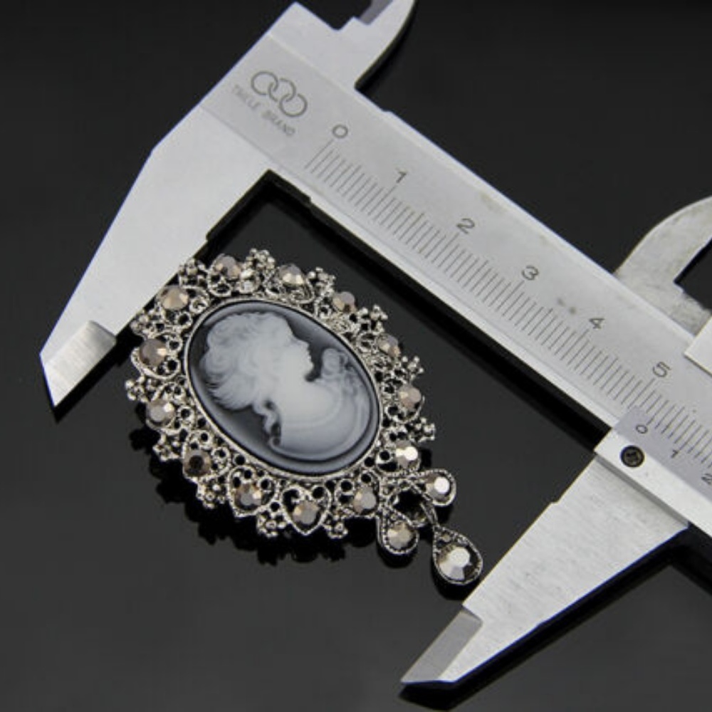 Cameo Pearl Crystal Rhinestone Brooch Pin - Picture 3 of 4